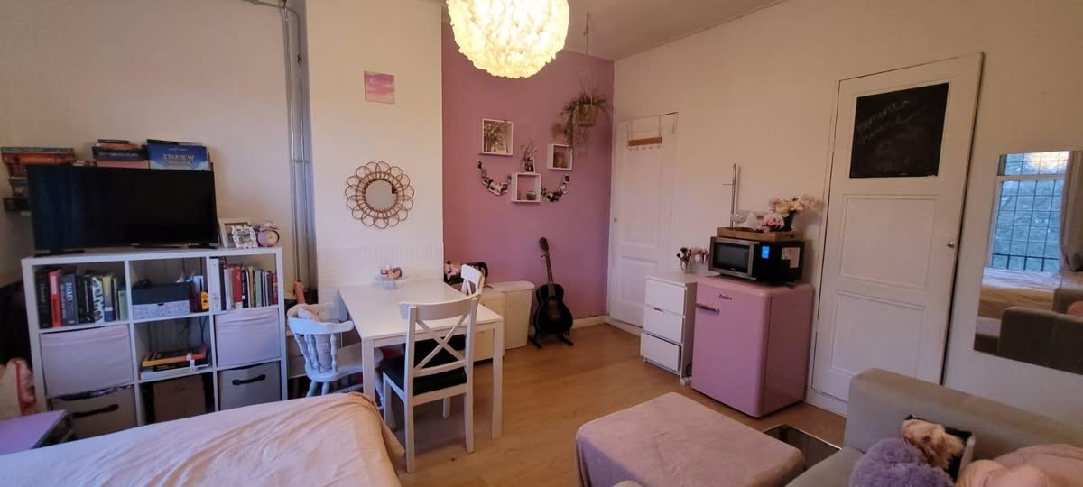 Bekijk foto 1/3 van room in Nijmegen